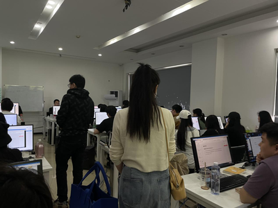 艺术与传媒学院领导班子赴武汉漫动者数字科技有限公司走访调研